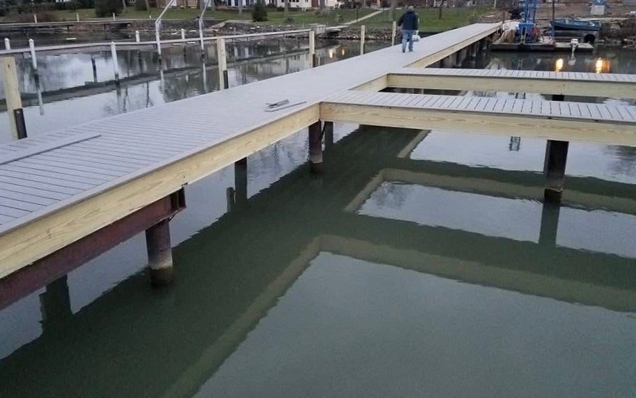 COMPOSITE DECKING (4)