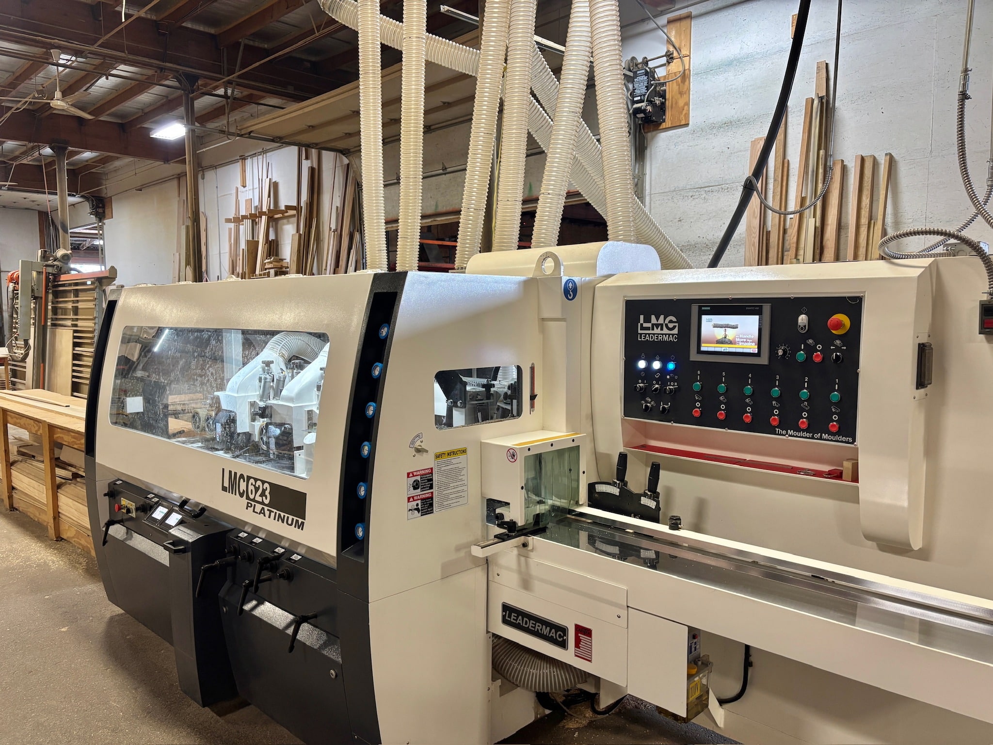 MOULDING MACHINE (1)